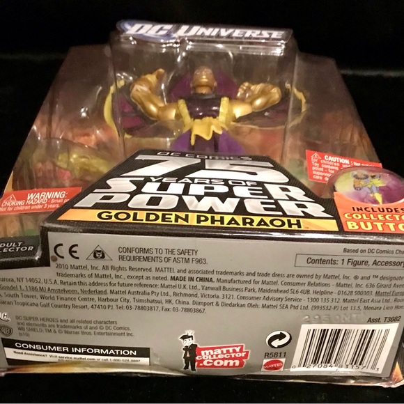 DC Universe Golden Pharaoh Figurine- 75 Years of Super Power - Picture 2 of 5